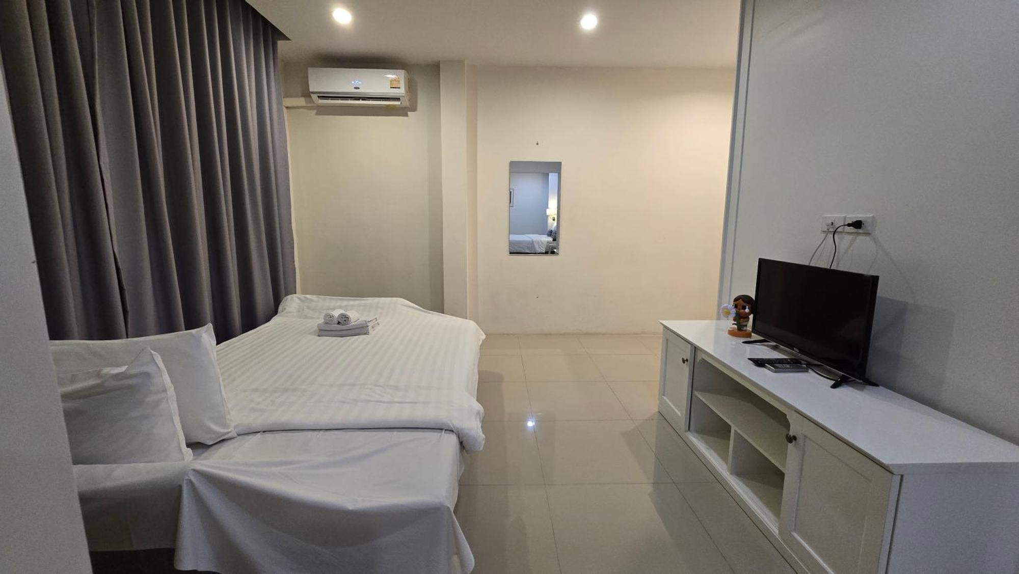 Sleepstation At Pratunam Bangkok Exterior photo